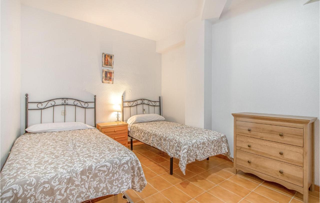 1 Bedroom Nice Apartment In ซานตาโปลา ภายนอก รูปภาพ